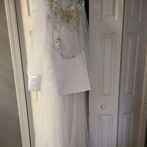 Wedding dress